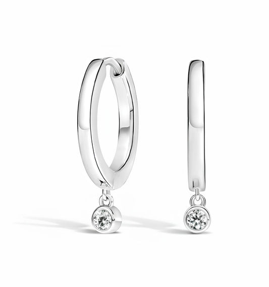 0,04 Karat E Renk Pırlanta Küpe